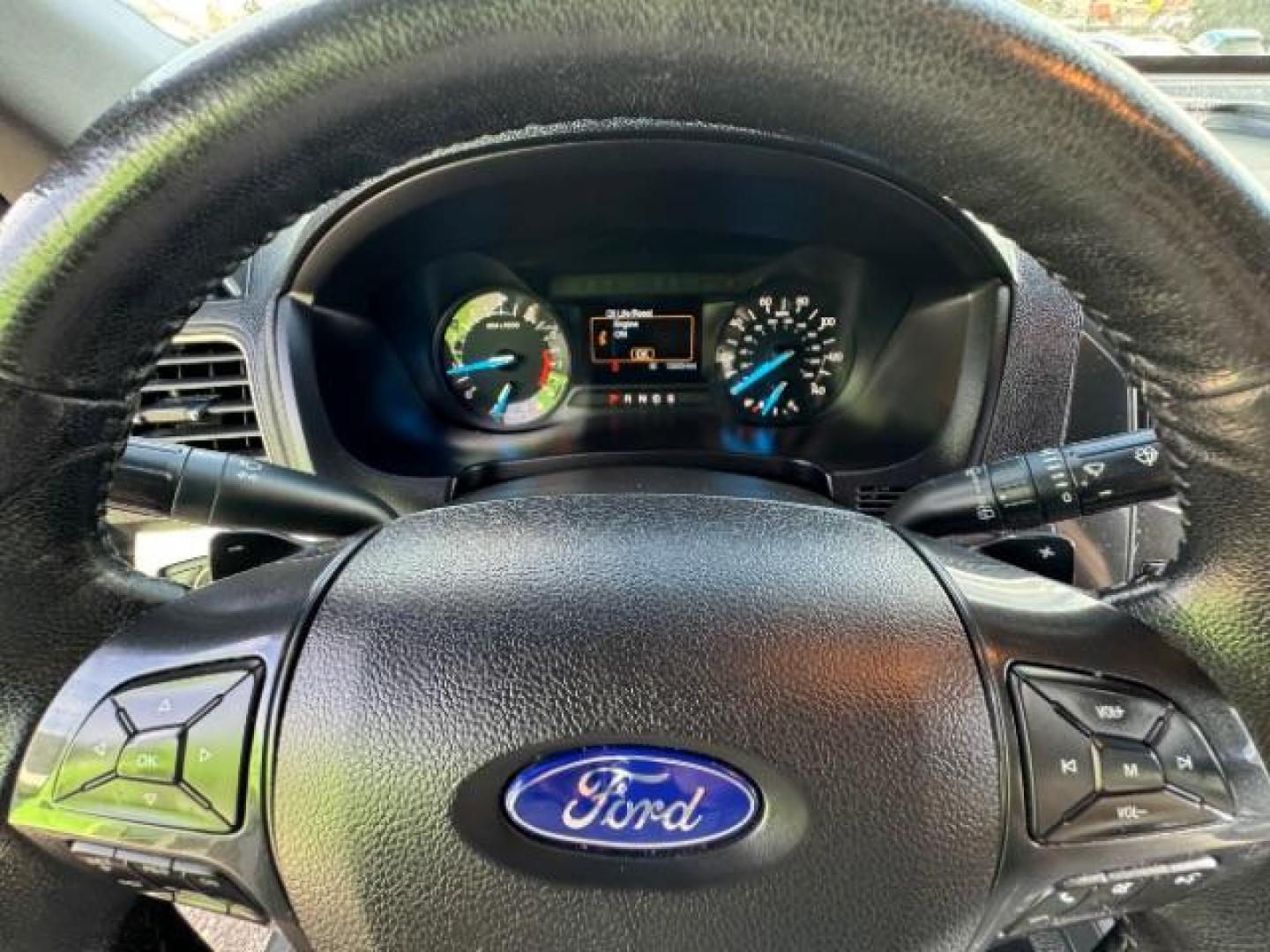 2016 Ingot Silver /Ebony Black, cloth Ford Explorer XLT 4WD (1FM5K8D81GG) with an 3.5L V6 DOHC 24V engine, 6-Speed Automatic transmission, located at 940 North Main Street, Cedar City, UT, 84720, (435) 628-0023, 37.692936, -113.061897 - Photo#25