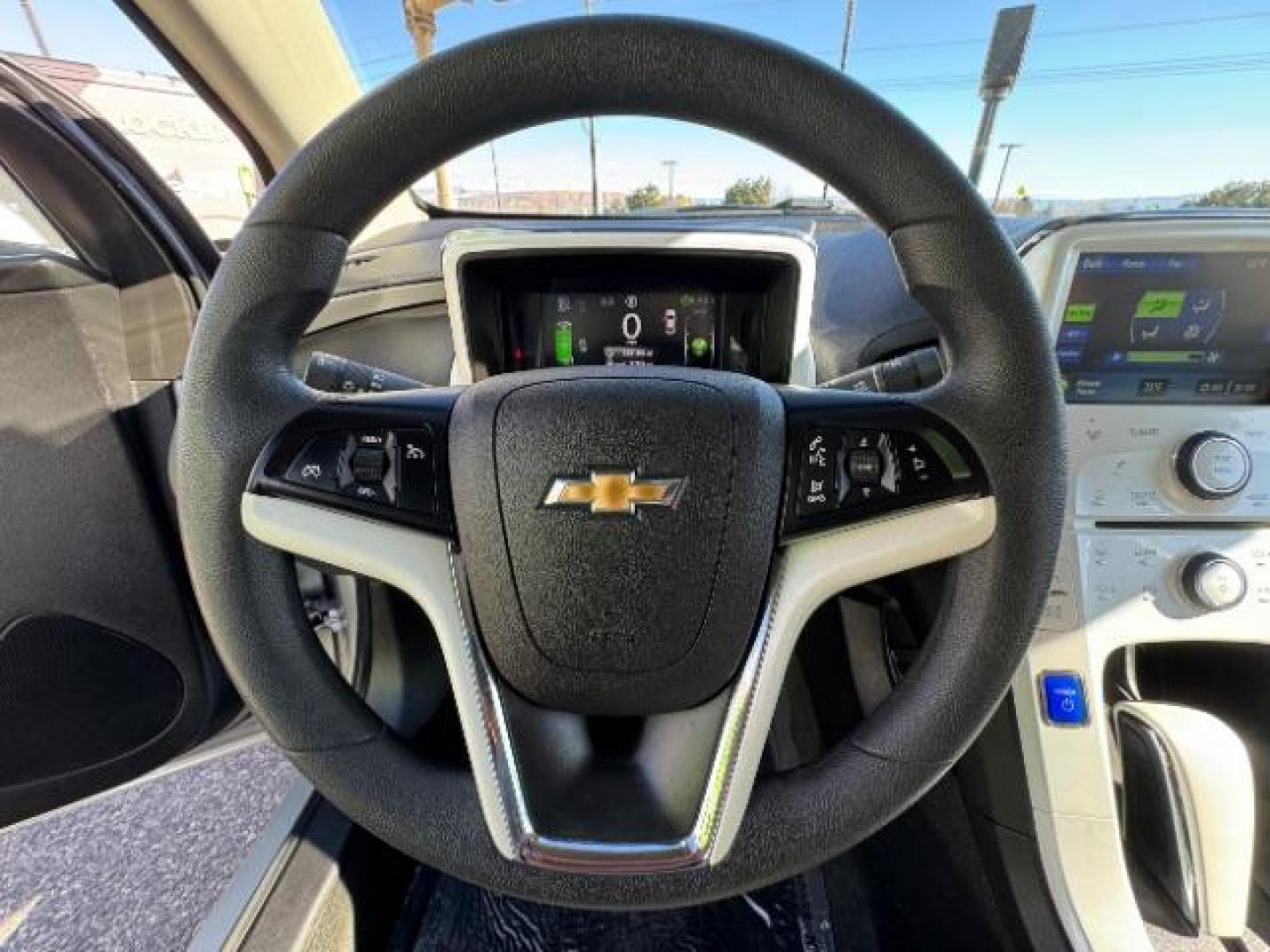 2013 Silver /Black Interior Chevrolet Volt Standard w/ LEP (1G1RE6E43DU) with an 1.4L L4 DOHC 16V PLUG-IN HYBRID engine, Continuously Variable Transmission transmission, located at 1865 East Red Hills Pkwy, St. George, 84770, (435) 628-0023, 37.120850, -113.543640 - Photo#20