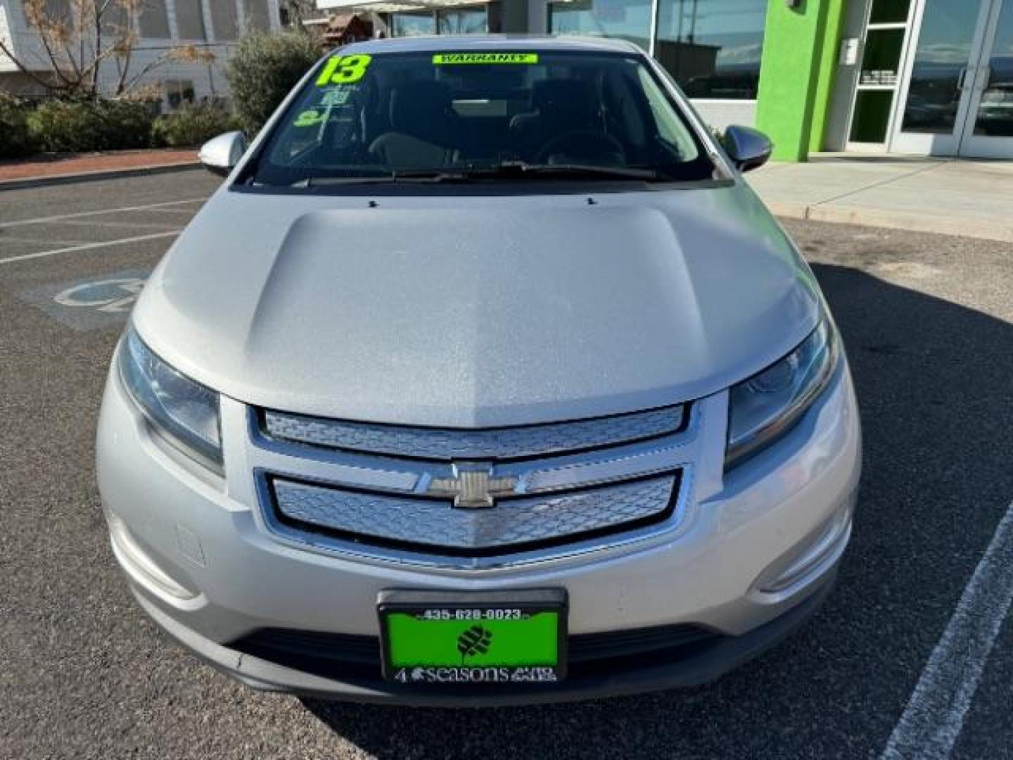 2013 Silver /Black Interior Chevrolet Volt Standard w/ LEP (1G1RE6E43DU) with an 1.4L L4 DOHC 16V PLUG-IN HYBRID engine, Continuously Variable Transmission transmission, located at 1865 East Red Hills Pkwy, St. George, 84770, (435) 628-0023, 37.120850, -113.543640 - Photo#2