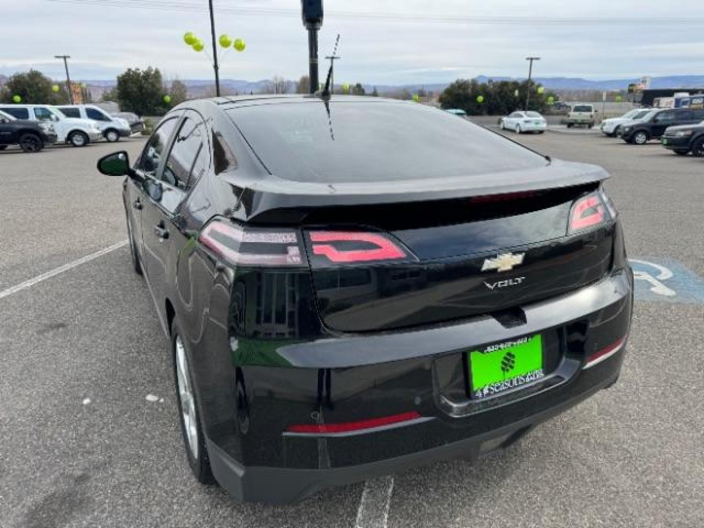 2013 Black /Black Interior Chevrolet Volt Premium w/ LEP (1G1RF6E47DU) with an 1.4L L4 DOHC 16V PLUG-IN HYBRID engine, Continuously Variable Transmission transmission, located at 940 North Main Street, Cedar City, UT, 84720, (435) 628-0023, 37.692936, -113.061897 - Photo#8