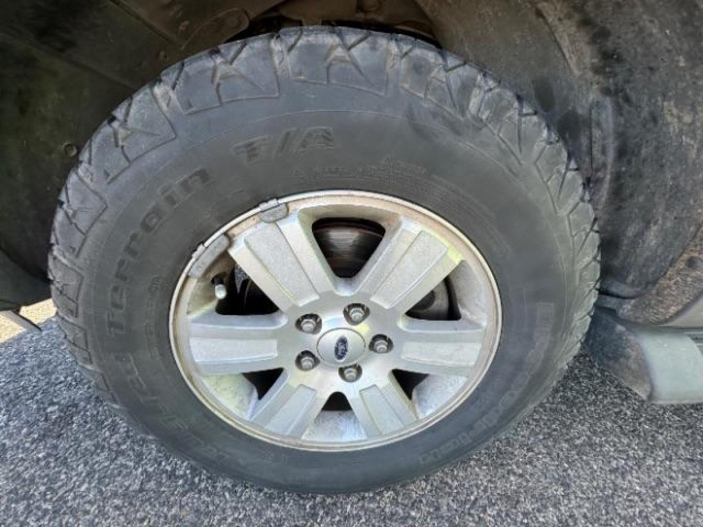 2006 Dark Stone Metallic /Camel Cloth Interior Ford Explorer XLT 4.0L 4WD (1FMEU73E26U) with an 4.0L V6 SOHC 16V engine, 5-Speed Automatic transmission, located at 940 North Main Street, Cedar City, UT, 84720, (435) 628-0023, 37.692936, -113.061897 - Photo#15