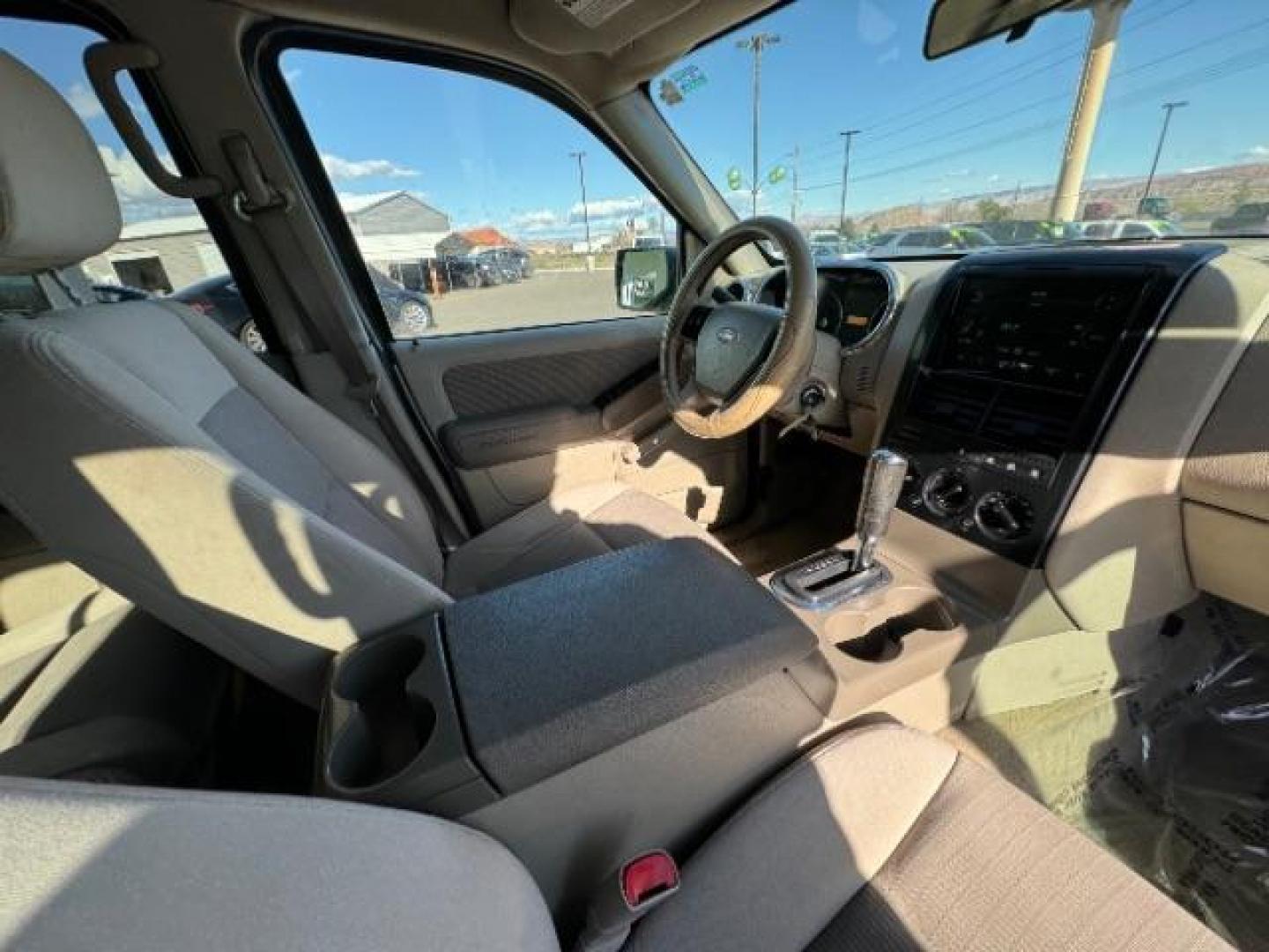 2006 Dark Stone Metallic /Camel Cloth Interior Ford Explorer XLT 4.0L 4WD (1FMEU73E26U) with an 4.0L V6 SOHC 16V engine, 5-Speed Automatic transmission, located at 940 North Main Street, Cedar City, UT, 84720, (435) 628-0023, 37.692936, -113.061897 - Photo#33