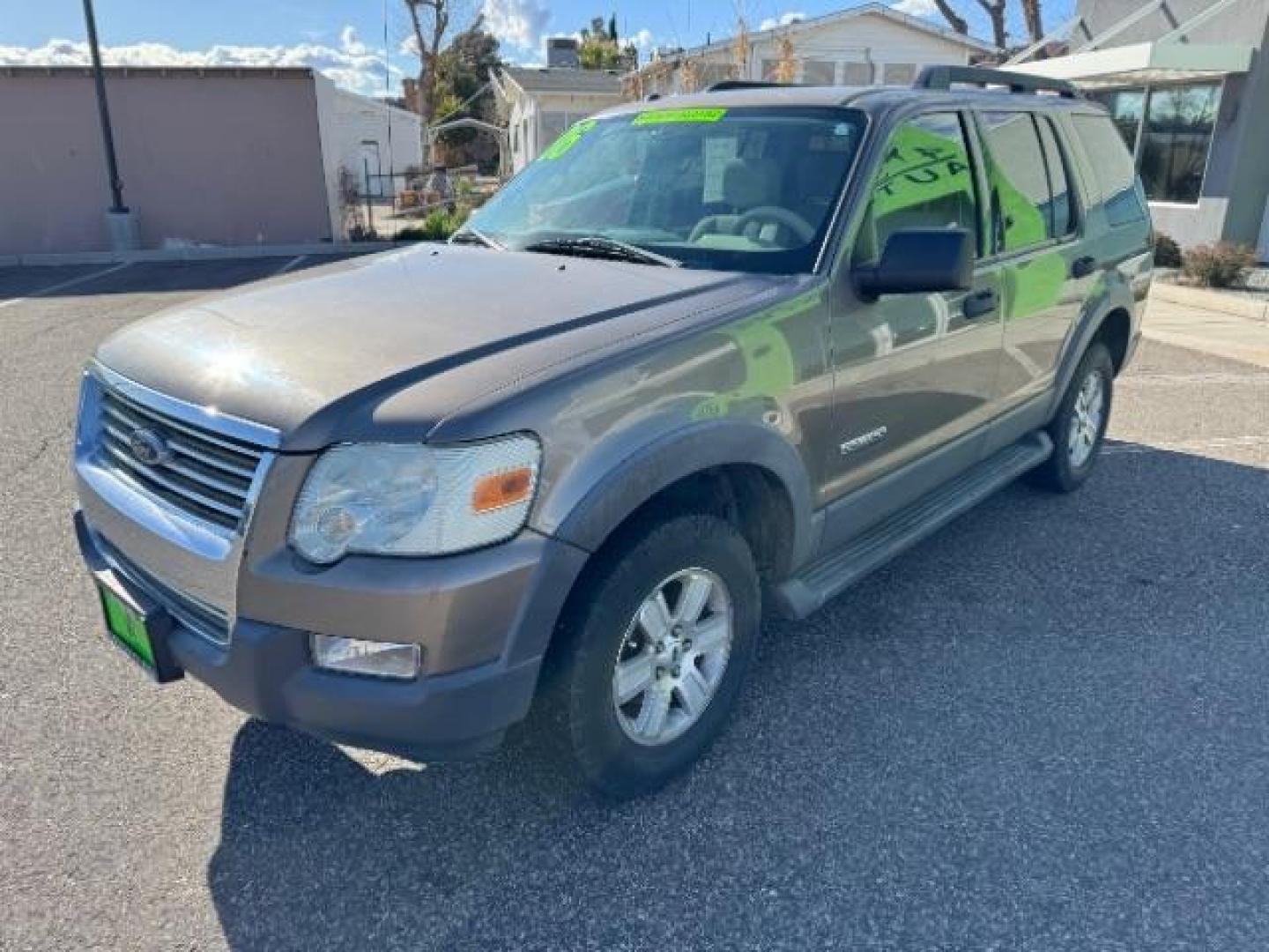 2006 Dark Stone Metallic /Camel Cloth Interior Ford Explorer XLT 4.0L 4WD (1FMEU73E26U) with an 4.0L V6 SOHC 16V engine, 5-Speed Automatic transmission, located at 940 North Main Street, Cedar City, UT, 84720, (435) 628-0023, 37.692936, -113.061897 - Photo#3