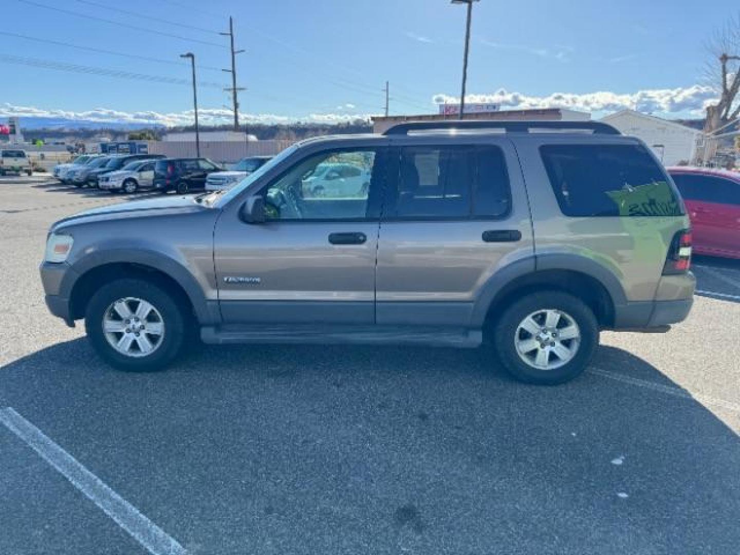 2006 Dark Stone Metallic /Camel Cloth Interior Ford Explorer XLT 4.0L 4WD (1FMEU73E26U) with an 4.0L V6 SOHC 16V engine, 5-Speed Automatic transmission, located at 940 North Main Street, Cedar City, UT, 84720, (435) 628-0023, 37.692936, -113.061897 - Photo#5