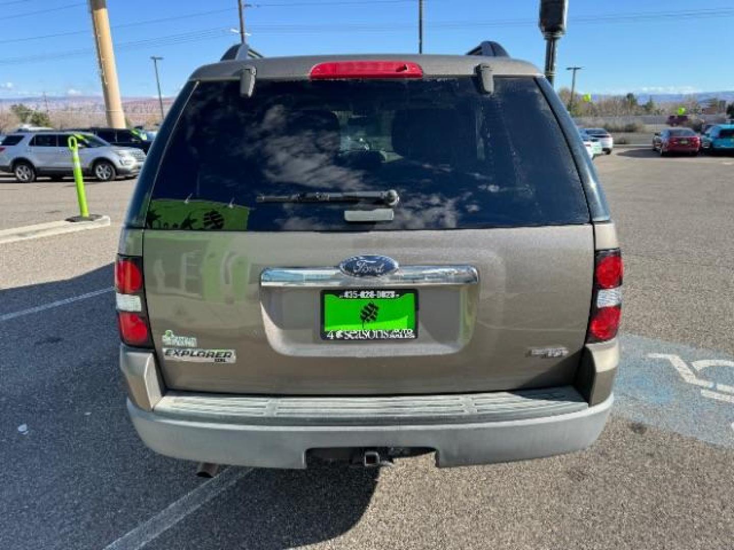 2006 Dark Stone Metallic /Camel Cloth Interior Ford Explorer XLT 4.0L 4WD (1FMEU73E26U) with an 4.0L V6 SOHC 16V engine, 5-Speed Automatic transmission, located at 940 North Main Street, Cedar City, UT, 84720, (435) 628-0023, 37.692936, -113.061897 - Photo#8