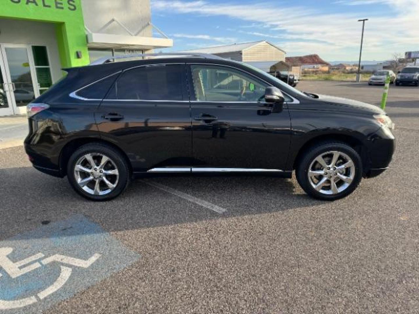 2011 Obsidian /Parchment Leather Interior Lexus RX 350 AWD (2T2BK1BA0BC) with an 3.5L V6 DOHC 24V engine, 5-Speed Automatic transmission, located at 1865 East Red Hills Pkwy, St. George, 84770, (435) 628-0023, 37.120850, -113.543640 - We specialize in helping ALL people get the best financing available. No matter your credit score, good, bad or none we can get you an amazing rate. Had a bankruptcy, divorce, or repossessions? We give you the green light to get your credit back on the road. Low down and affordable payments that fit - Photo#11