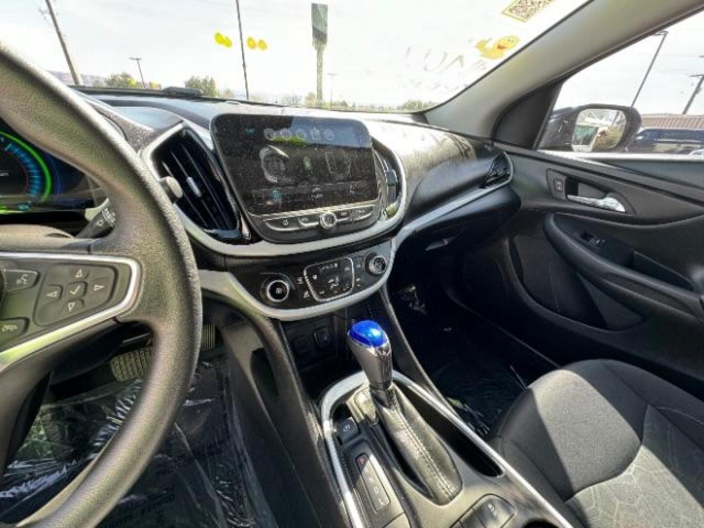 2018 Mosaic Black Metallic /Jet Black/Jet Black, cloth Chevrolet Volt LT (1G1RC6S51JU) with an 1.5L L4 DOHC 16V PLUG-IN HYBRID engine, Continuously Variable Transmission transmission, located at 940 North Main Street, Cedar City, UT, 84720, (435) 628-0023, 37.692936, -113.061897 - Photo#19