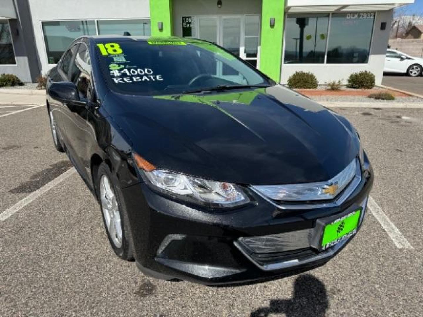 2018 Mosaic Black Metallic /Jet Black/Jet Black, cloth Chevrolet Volt LT (1G1RC6S51JU) with an 1.5L L4 DOHC 16V PLUG-IN HYBRID engine, Continuously Variable Transmission transmission, located at 940 North Main Street, Cedar City, UT, 84720, (435) 628-0023, 37.692936, -113.061897 - Photo#2