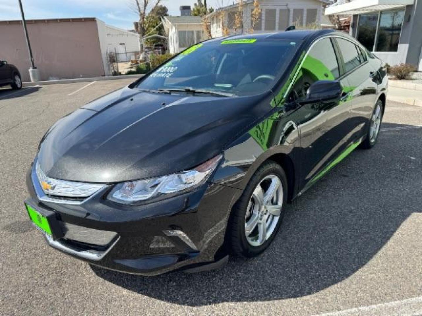 2018 Mosaic Black Metallic /Jet Black/Jet Black, cloth Chevrolet Volt LT (1G1RC6S51JU) with an 1.5L L4 DOHC 16V PLUG-IN HYBRID engine, Continuously Variable Transmission transmission, located at 940 North Main Street, Cedar City, UT, 84720, (435) 628-0023, 37.692936, -113.061897 - Photo#4