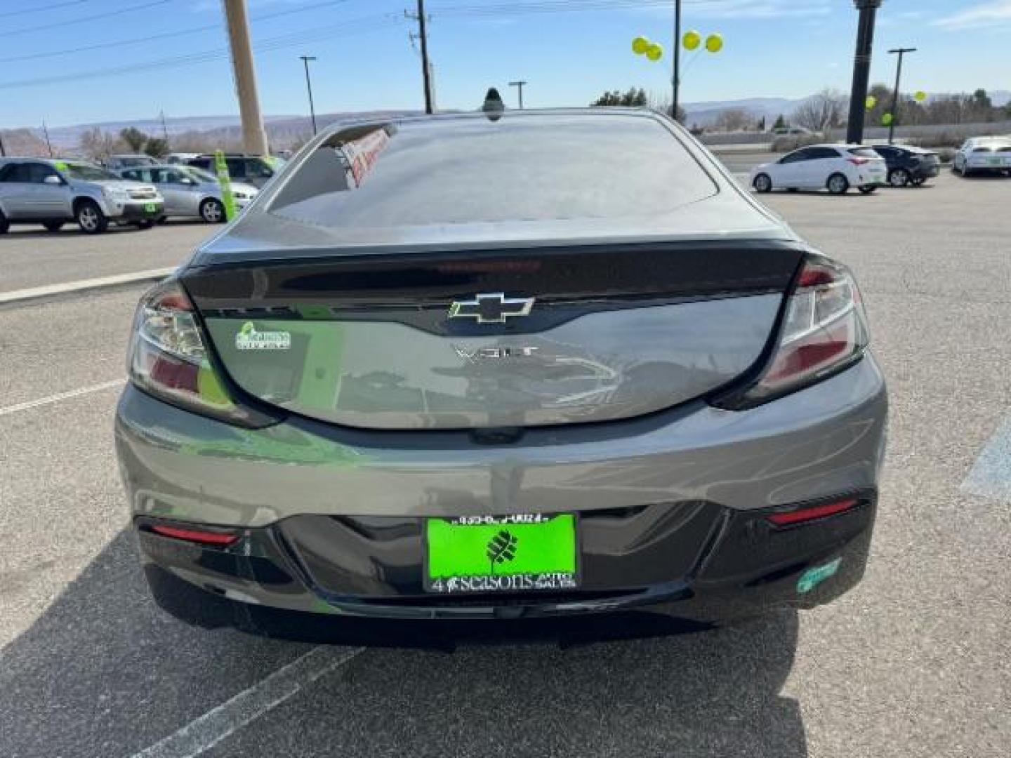 2017 Citron Green Metallic /Jet Black/Jet Black, leather Chevrolet Volt LT (1G1RC6S52HU) with an 1.5L L4 DOHC 16V PLUG-IN HYBRID engine, Continuously Variable Transmission transmission, located at 1865 East Red Hills Pkwy, St. George, 84770, (435) 628-0023, 37.120850, -113.543640 - Photo#9