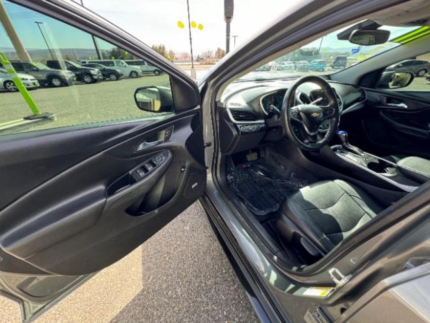 2017 Citron Green Metallic /Jet Black/Jet Black, leather Chevrolet Volt LT (1G1RC6S52HU) with an 1.5L L4 DOHC 16V PLUG-IN HYBRID engine, Continuously Variable Transmission transmission, located at 1865 East Red Hills Pkwy, St. George, 84770, (435) 628-0023, 37.120850, -113.543640 - Photo#17