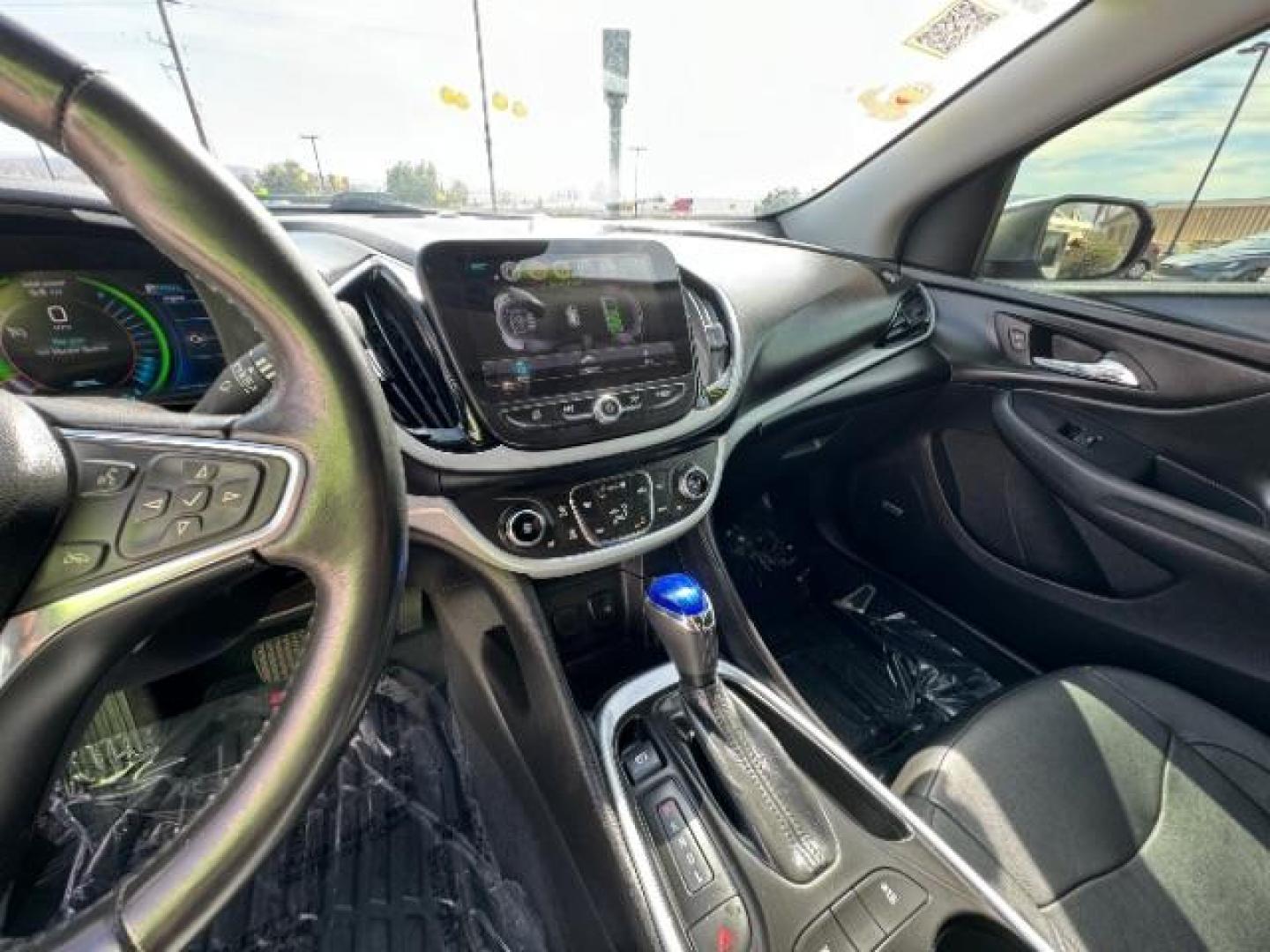 2017 Citron Green Metallic /Jet Black/Jet Black, leather Chevrolet Volt LT (1G1RC6S52HU) with an 1.5L L4 DOHC 16V PLUG-IN HYBRID engine, Continuously Variable Transmission transmission, located at 1865 East Red Hills Pkwy, St. George, 84770, (435) 628-0023, 37.120850, -113.543640 - Photo#20