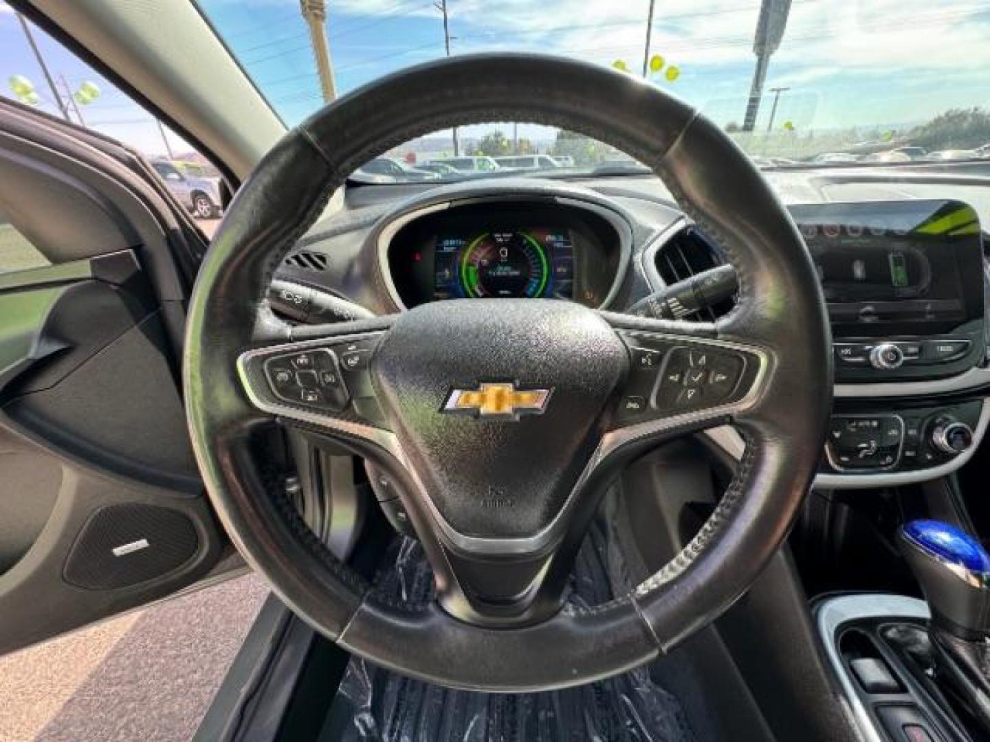 2017 Citron Green Metallic /Jet Black/Jet Black, leather Chevrolet Volt LT (1G1RC6S52HU) with an 1.5L L4 DOHC 16V PLUG-IN HYBRID engine, Continuously Variable Transmission transmission, located at 1865 East Red Hills Pkwy, St. George, 84770, (435) 628-0023, 37.120850, -113.543640 - Photo#21