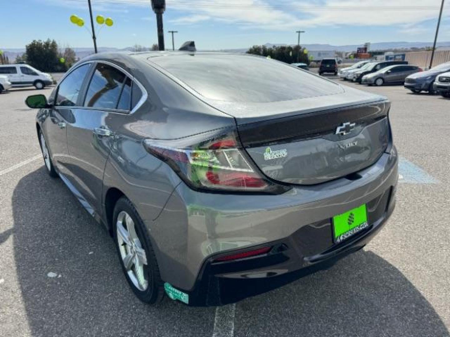 2017 Citron Green Metallic /Jet Black/Jet Black, leather Chevrolet Volt LT (1G1RC6S52HU) with an 1.5L L4 DOHC 16V PLUG-IN HYBRID engine, Continuously Variable Transmission transmission, located at 1865 East Red Hills Pkwy, St. George, 84770, (435) 628-0023, 37.120850, -113.543640 - Photo#8