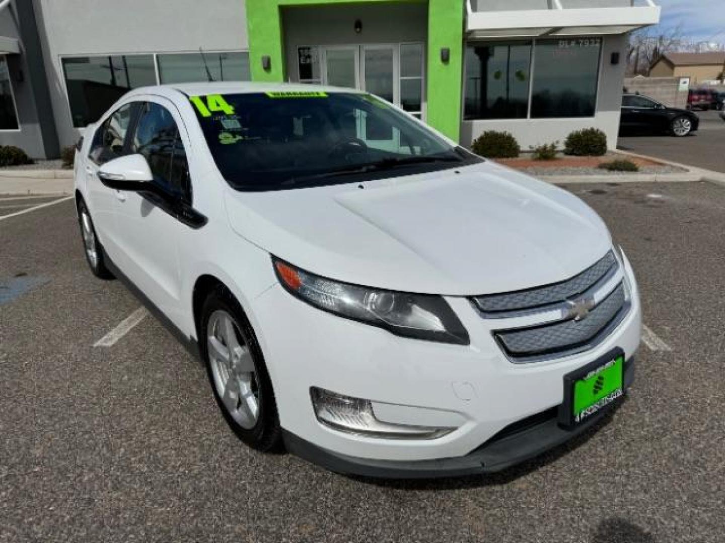 2014 White /Black Leather Interior Chevrolet Volt Premium w/ LEP (1G1RF6E42EU) with an 1.4L L4 DOHC 16V PLUG-IN HYBRID engine, Continuously Variable Transmission transmission, located at 940 North Main Street, Cedar City, UT, 84720, (435) 628-0023, 37.692936, -113.061897 - Photo#2