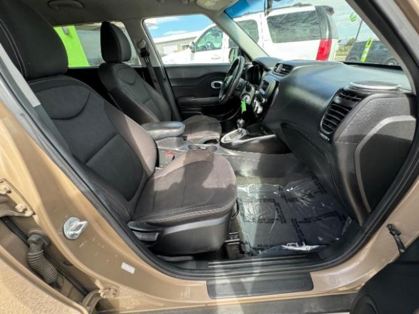 2016 Latte Brown Kia Soul WAGON 4-DR (KNDJN2A22G7) with an 1.6L L4 DOHC 16V engine, 6-Speed Automatic transmission, located at 940 North Main Street, Cedar City, UT, 84720, (435) 628-0023, 37.692936, -113.061897 - Photo#30