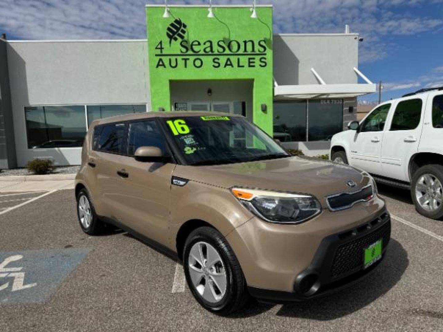 2016 Latte Brown Kia Soul WAGON 4-DR (KNDJN2A22G7) with an 1.6L L4 DOHC 16V engine, 6-Speed Automatic transmission, located at 940 North Main Street, Cedar City, UT, 84720, (435) 628-0023, 37.692936, -113.061897 - We specialize in helping ALL people get the best financing available. No matter your credit score, good, bad or none we can get you an amazing rate. Had a bankruptcy, divorce, or repossessions? We give you the green light to get your credit back on the road. Low down and affordable payments that fit - Photo#0