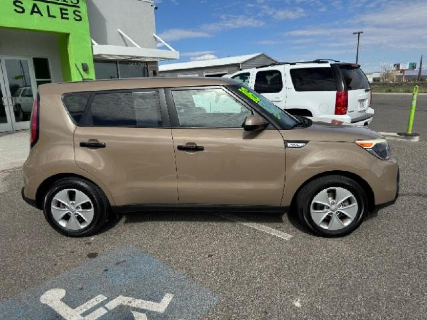 2016 Latte Brown Kia Soul WAGON 4-DR (KNDJN2A22G7) with an 1.6L L4 DOHC 16V engine, 6-Speed Automatic transmission, located at 940 North Main Street, Cedar City, UT, 84720, (435) 628-0023, 37.692936, -113.061897 - We specialize in helping ALL people get the best financing available. No matter your credit score, good, bad or none we can get you an amazing rate. Had a bankruptcy, divorce, or repossessions? We give you the green light to get your credit back on the road. Low down and affordable payments that fit - Photo#10