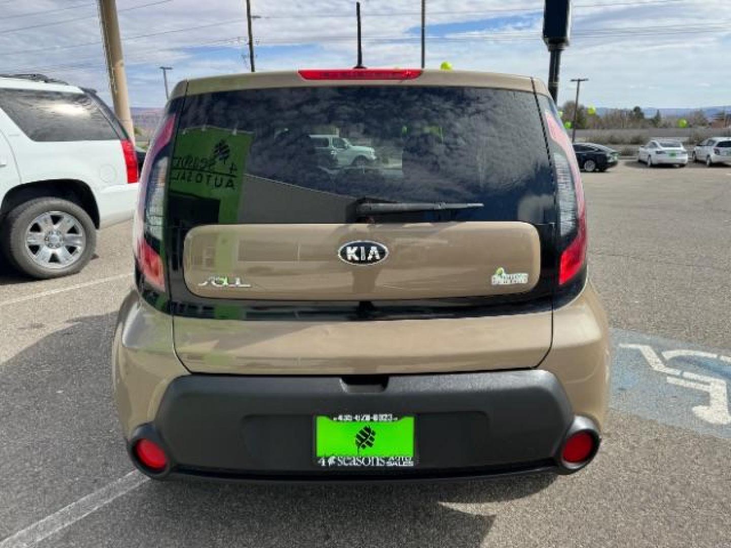 2016 Latte Brown Kia Soul WAGON 4-DR (KNDJN2A22G7) with an 1.6L L4 DOHC 16V engine, 6-Speed Automatic transmission, located at 940 North Main Street, Cedar City, UT, 84720, (435) 628-0023, 37.692936, -113.061897 - We specialize in helping ALL people get the best financing available. No matter your credit score, good, bad or none we can get you an amazing rate. Had a bankruptcy, divorce, or repossessions? We give you the green light to get your credit back on the road. Low down and affordable payments that fit - Photo#7