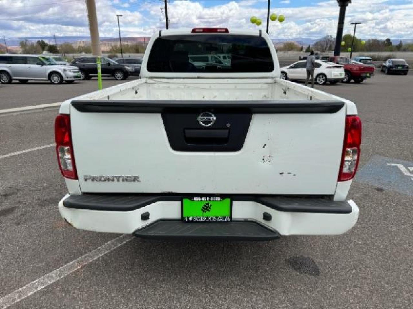 2018 Glacier White /Graphite, cloth Nissan Frontier SV King Cab I4 5AT 2WD (1N6BD0CT3JN) with an 2.5L L4 DOHC 16V engine, 5-Speed Manual transmission, located at 1865 East Red Hills Pkwy, St. George, 84770, (435) 628-0023, 37.120850, -113.543640 - We specialize in helping ALL people get the best financing available. No matter your credit score, good, bad or none we can get you an amazing rate. Had a bankruptcy, divorce, or repossessions? We give you the green light to get your credit back on the road. Low down and affordable payments that fit - Photo#8