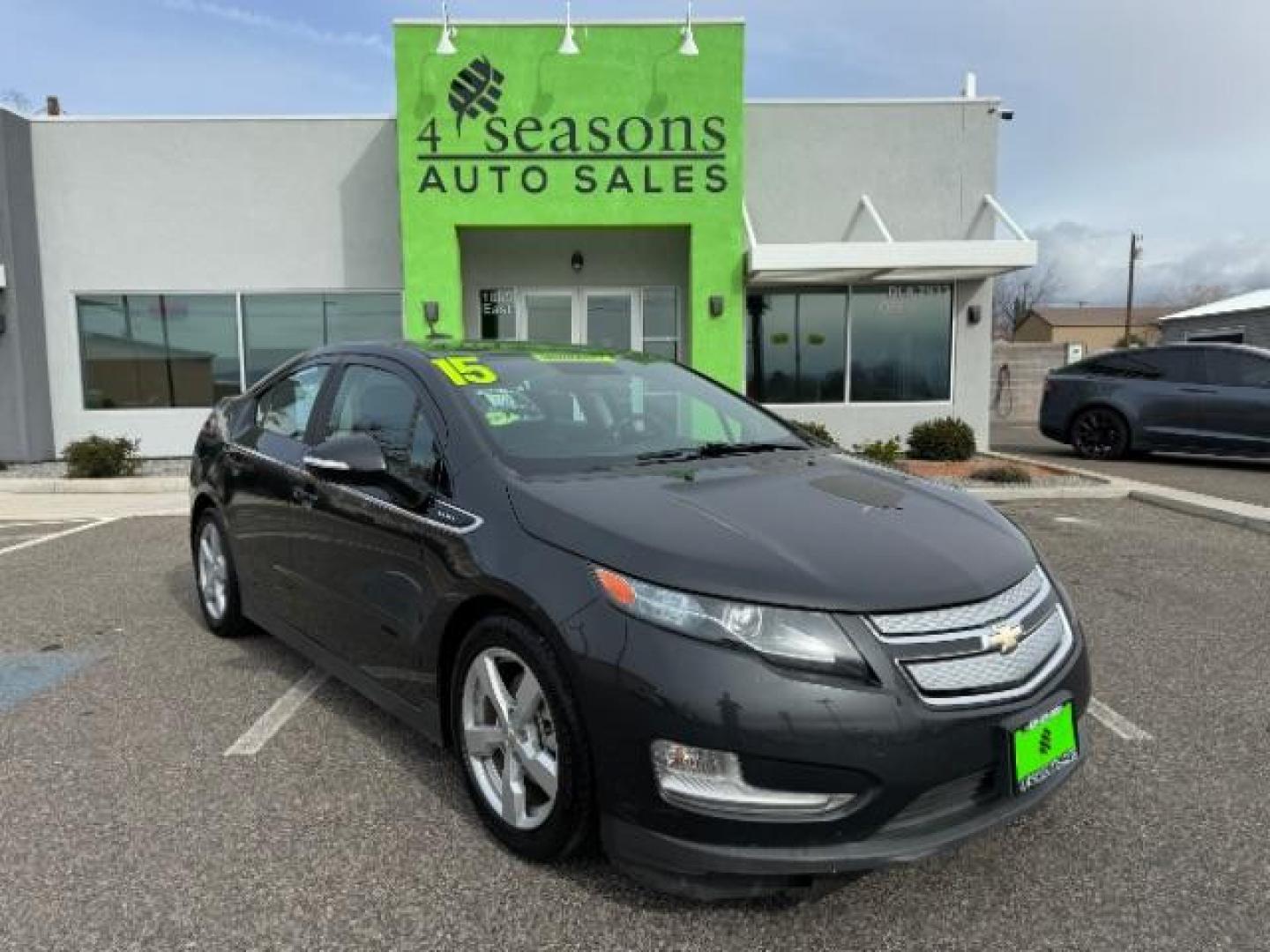 2015 Ashen Gray Metallic /Jet Black/Dark Accents Chevrolet Volt Premium w/ Navigation (1G1RD6E41FU) with an 1.4L L4 DOHC 16V PLUG-IN HYBRID engine, Continuously Variable Transmission transmission, located at 1865 East Red Hills Pkwy, St. George, 84770, (435) 628-0023, 37.120850, -113.543640 - Photo#0