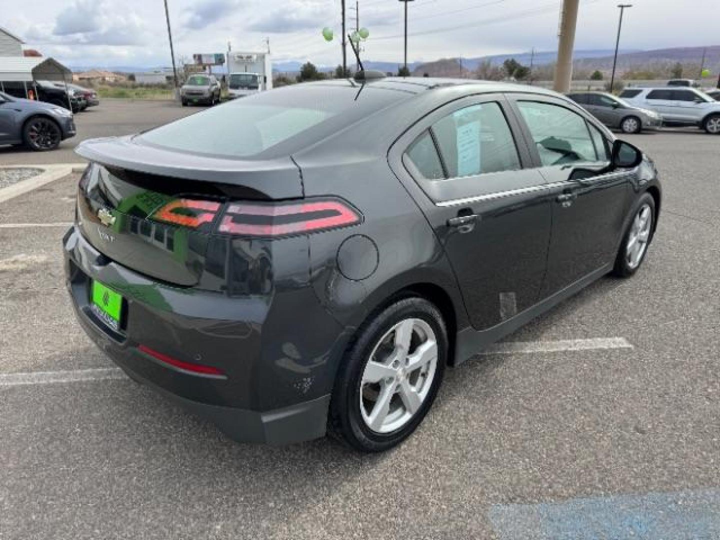 2015 Ashen Gray Metallic /Jet Black/Dark Accents Chevrolet Volt Premium w/ Navigation (1G1RD6E41FU) with an 1.4L L4 DOHC 16V PLUG-IN HYBRID engine, Continuously Variable Transmission transmission, located at 1865 East Red Hills Pkwy, St. George, 84770, (435) 628-0023, 37.120850, -113.543640 - Photo#9