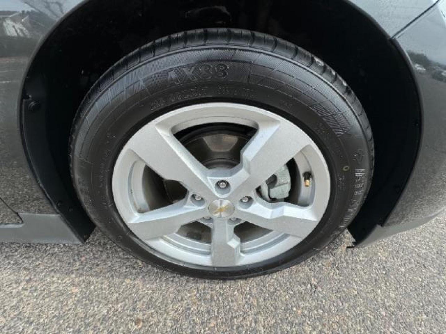 2015 Ashen Gray Metallic /Jet Black/Dark Accents Chevrolet Volt Premium w/ Navigation (1G1RD6E41FU) with an 1.4L L4 DOHC 16V PLUG-IN HYBRID engine, Continuously Variable Transmission transmission, located at 1865 East Red Hills Pkwy, St. George, 84770, (435) 628-0023, 37.120850, -113.543640 - Photo#12