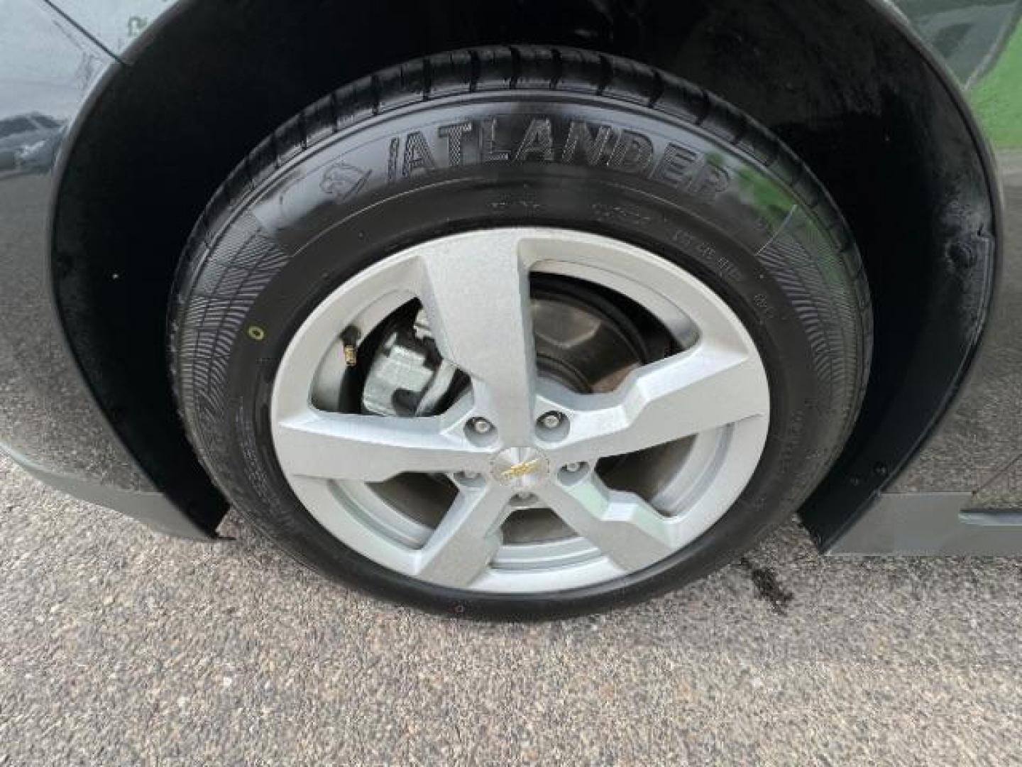 2015 Ashen Gray Metallic /Jet Black/Dark Accents Chevrolet Volt Premium w/ Navigation (1G1RD6E41FU) with an 1.4L L4 DOHC 16V PLUG-IN HYBRID engine, Continuously Variable Transmission transmission, located at 1865 East Red Hills Pkwy, St. George, 84770, (435) 628-0023, 37.120850, -113.543640 - Photo#15