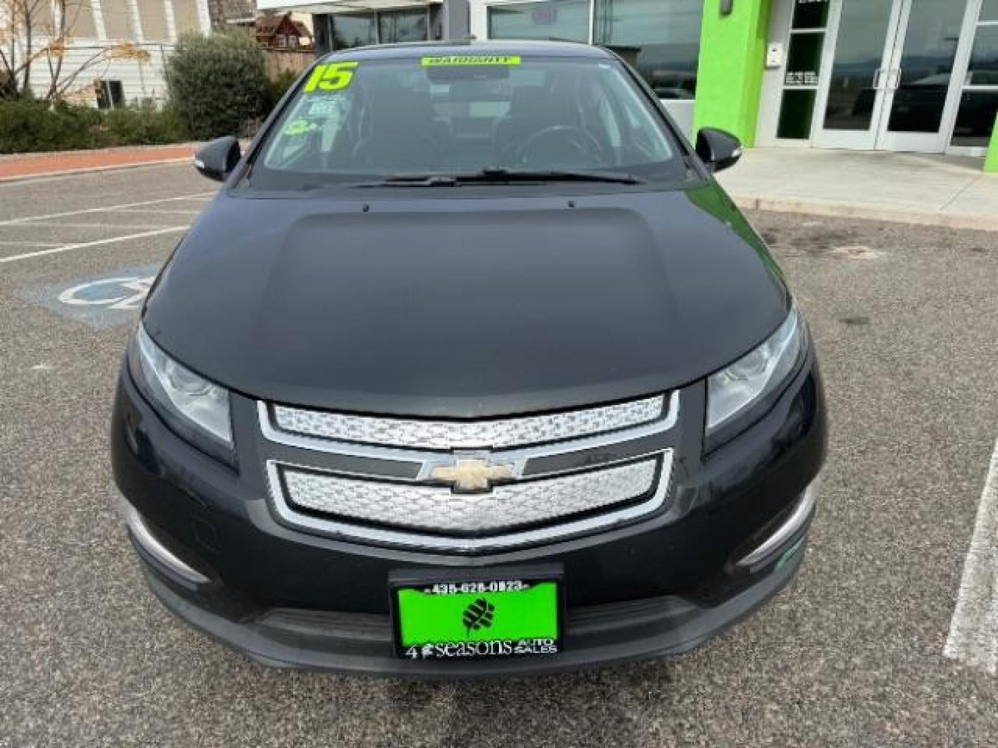 2015 Ashen Gray Metallic /Jet Black/Dark Accents Chevrolet Volt Premium w/ Navigation (1G1RD6E41FU) with an 1.4L L4 DOHC 16V PLUG-IN HYBRID engine, Continuously Variable Transmission transmission, located at 1865 East Red Hills Pkwy, St. George, 84770, (435) 628-0023, 37.120850, -113.543640 - Photo#2