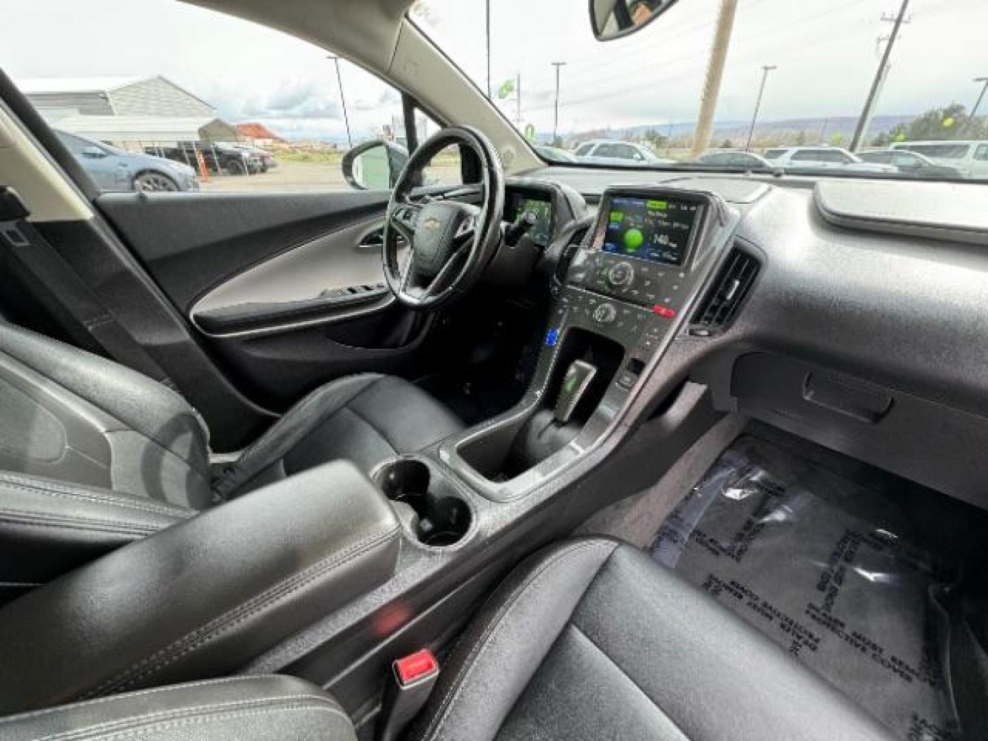 2015 Ashen Gray Metallic /Jet Black/Dark Accents Chevrolet Volt Premium w/ Navigation (1G1RD6E41FU) with an 1.4L L4 DOHC 16V PLUG-IN HYBRID engine, Continuously Variable Transmission transmission, located at 1865 East Red Hills Pkwy, St. George, 84770, (435) 628-0023, 37.120850, -113.543640 - Photo#36