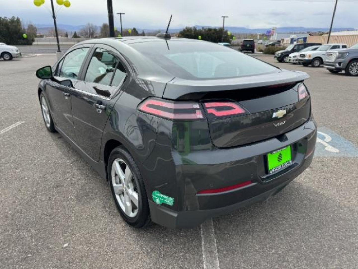 2015 Ashen Gray Metallic /Jet Black/Dark Accents Chevrolet Volt Premium w/ Navigation (1G1RD6E41FU) with an 1.4L L4 DOHC 16V PLUG-IN HYBRID engine, Continuously Variable Transmission transmission, located at 1865 East Red Hills Pkwy, St. George, 84770, (435) 628-0023, 37.120850, -113.543640 - Photo#7