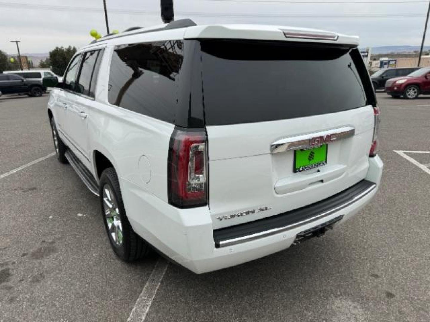 2015 White Diamond Tricoat /Jet Black GMC Yukon Denali XL 4WD (1GKS2JKJ2FR) with an 6.2L V8 OHV 16V engine, 6-Speed Automatic transmission, located at 1865 East Red Hills Pkwy, St. George, 84770, (435) 628-0023, 37.120850, -113.543640 - Photo#7