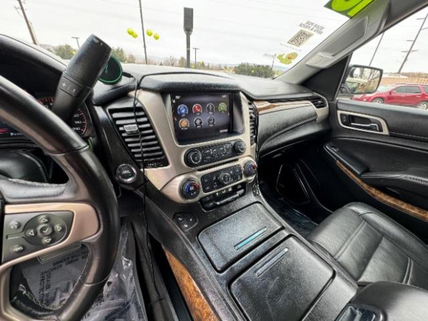 2015 White Diamond Tricoat /Jet Black GMC Yukon Denali XL 4WD (1GKS2JKJ2FR) with an 6.2L V8 OHV 16V engine, 6-Speed Automatic transmission, located at 1865 East Red Hills Pkwy, St. George, 84770, (435) 628-0023, 37.120850, -113.543640 - Photo#21