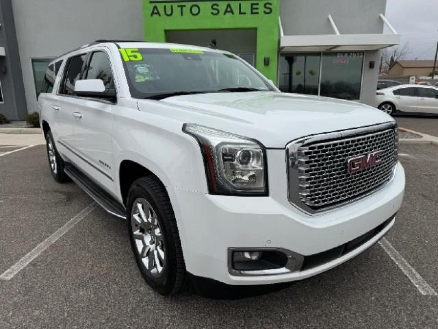 2015 White Diamond Tricoat /Jet Black GMC Yukon Denali XL 4WD (1GKS2JKJ2FR) with an 6.2L V8 OHV 16V engine, 6-Speed Automatic transmission, located at 1865 East Red Hills Pkwy, St. George, 84770, (435) 628-0023, 37.120850, -113.543640 - Brand new transmission from GMC. Runs great. We specialize in helping ALL people get the best financing available. No matter your credit score, good, bad or none we can get you an amazing rate. Had a bankruptcy, divorce, or repossessions? We give you the green light to get your credit back on the ro - Photo#1