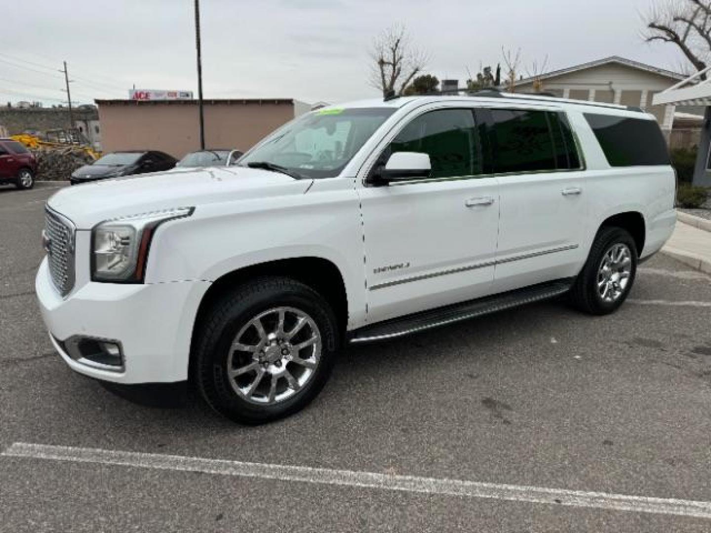 2015 White Diamond Tricoat /Jet Black GMC Yukon Denali XL 4WD (1GKS2JKJ2FR) with an 6.2L V8 OHV 16V engine, 6-Speed Automatic transmission, located at 1865 East Red Hills Pkwy, St. George, 84770, (435) 628-0023, 37.120850, -113.543640 - Brand new transmission from GMC. Runs great. We specialize in helping ALL people get the best financing available. No matter your credit score, good, bad or none we can get you an amazing rate. Had a bankruptcy, divorce, or repossessions? We give you the green light to get your credit back on the ro - Photo#4