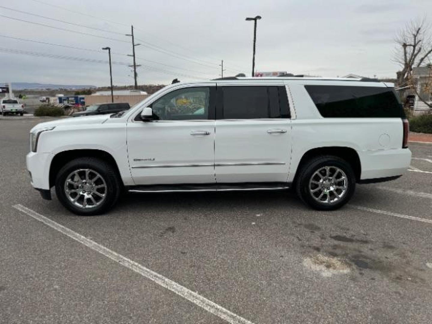 2015 White Diamond Tricoat /Jet Black GMC Yukon Denali XL 4WD (1GKS2JKJ2FR) with an 6.2L V8 OHV 16V engine, 6-Speed Automatic transmission, located at 1865 East Red Hills Pkwy, St. George, 84770, (435) 628-0023, 37.120850, -113.543640 - Brand new transmission from GMC. Runs great. We specialize in helping ALL people get the best financing available. No matter your credit score, good, bad or none we can get you an amazing rate. Had a bankruptcy, divorce, or repossessions? We give you the green light to get your credit back on the ro - Photo#5