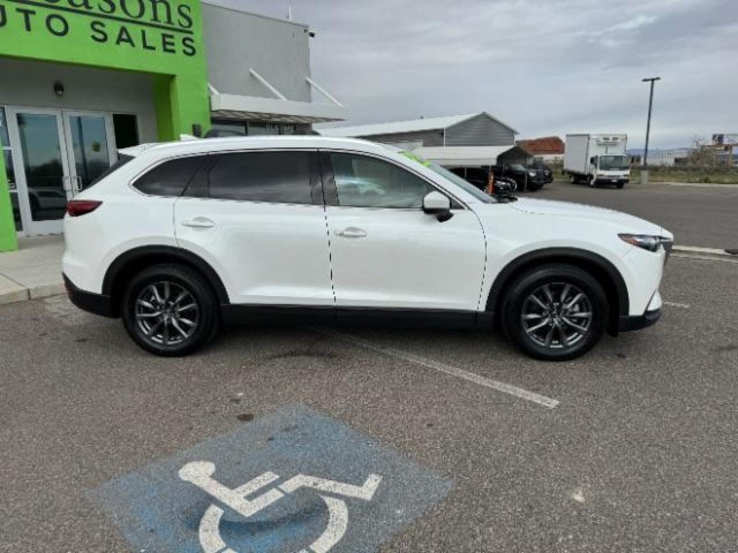 2022 Snowflake White Pearl Mica /Sand Mazda CX-9 Touring (JM3TCBCY4N0) with an 2.5L L4 DOHC 16V engine, 6-Speed Automatic transmission, located at 1865 East Red Hills Pkwy, St. George, 84770, (435) 628-0023, 37.120850, -113.543640 - Photo#11