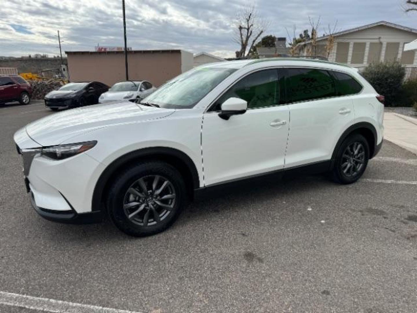 2022 Snowflake White Pearl Mica /Sand Mazda CX-9 Touring (JM3TCBCY4N0) with an 2.5L L4 DOHC 16V engine, 6-Speed Automatic transmission, located at 1865 East Red Hills Pkwy, St. George, 84770, (435) 628-0023, 37.120850, -113.543640 - Photo#4