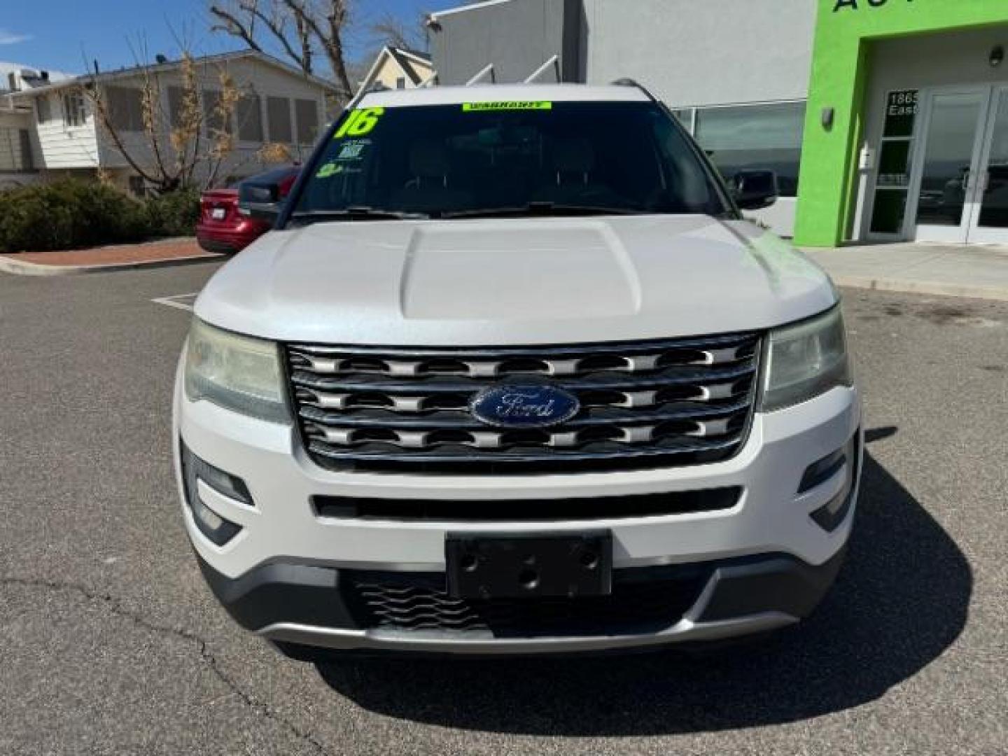 2016 Oxford White /Medium Light Camel, cloth Ford Explorer XLT FWD (1FM5K7D89GG) with an 3.5L V6 DOHC 24V engine, 6-Speed Automatic transmission, located at 1865 East Red Hills Pkwy, St. George, 84770, (435) 628-0023, 37.120850, -113.543640 - Photo#2