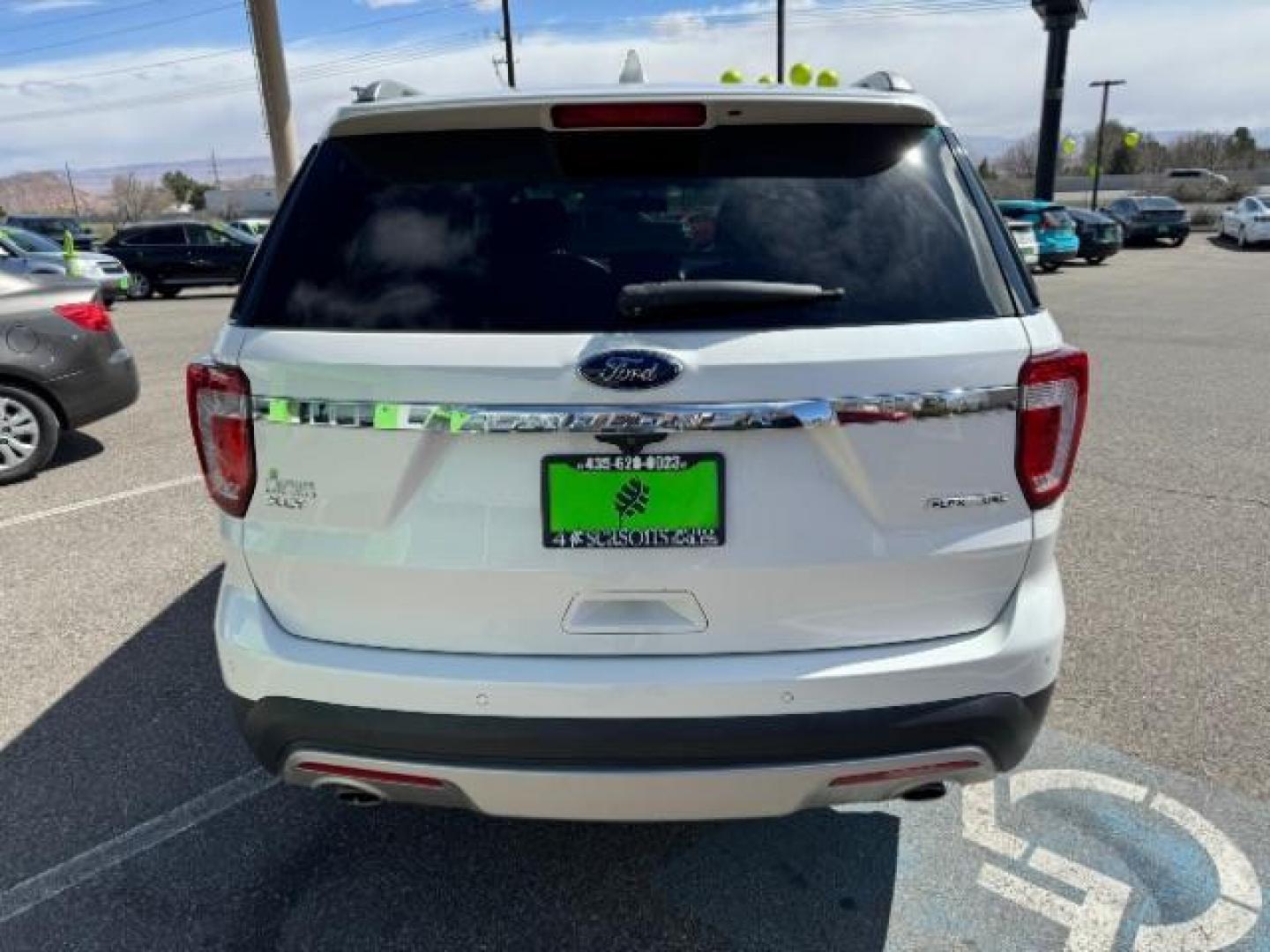 2016 Oxford White /Medium Light Camel, cloth Ford Explorer XLT FWD (1FM5K7D89GG) with an 3.5L V6 DOHC 24V engine, 6-Speed Automatic transmission, located at 1865 East Red Hills Pkwy, St. George, 84770, (435) 628-0023, 37.120850, -113.543640 - Photo#8