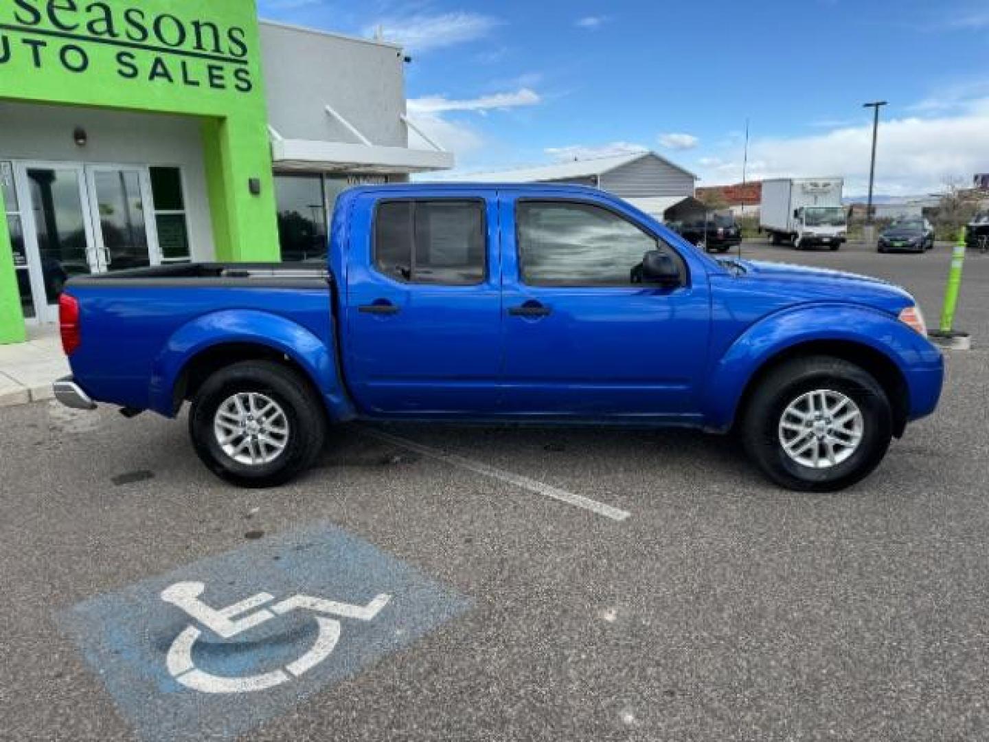 2014 Blue /Steel Nissan Frontier S Crew Cab 5AT 2WD (1N6AD0ER3EN) with an 4.0L V6 DOHC 24V engine, 5-Speed Automatic transmission, located at 940 North Main Street, Cedar City, UT, 84720, (435) 628-0023, 37.692936, -113.061897 - Photo#11