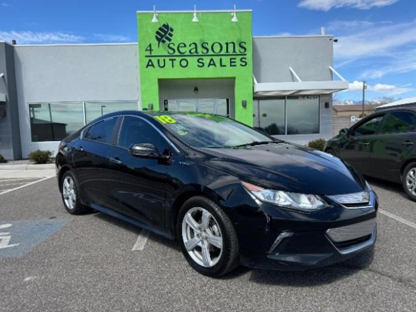 2018 Mosaic Black Metallic /Light Ash/Dark Ash, cloth Chevrolet Volt LT w/ Standard Emission Package (1G1RA6S51JU) with an 1.5L L4 DOHC 16V PLUG-IN HYBRID engine, Continuously Variable Transmission transmission, located at 940 North Main Street, Cedar City, UT, 84720, (435) 628-0023, 37.692936, -113.061897 - Photo#0