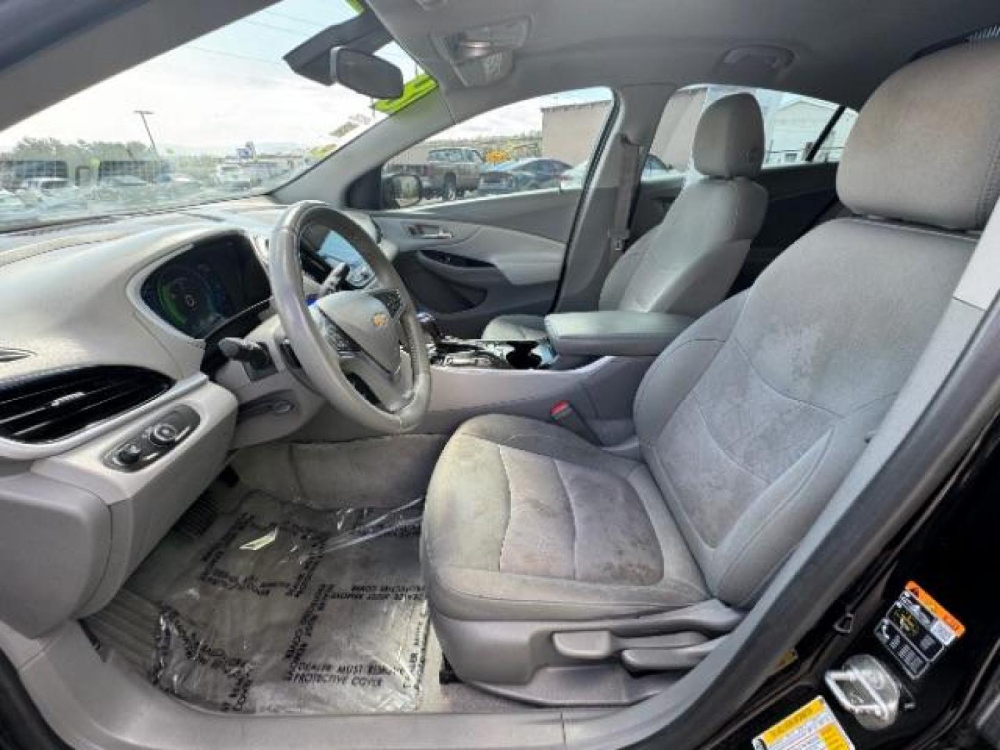 2018 Mosaic Black Metallic /Light Ash/Dark Ash, cloth Chevrolet Volt LT w/ Standard Emission Package (1G1RA6S51JU) with an 1.5L L4 DOHC 16V PLUG-IN HYBRID engine, Continuously Variable Transmission transmission, located at 940 North Main Street, Cedar City, UT, 84720, (435) 628-0023, 37.692936, -113.061897 - Photo#18