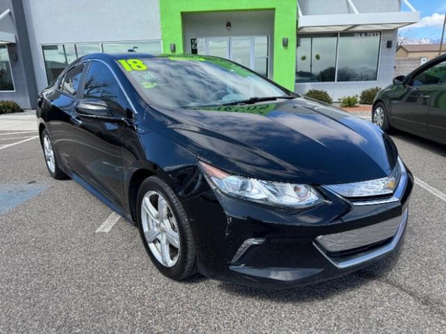 2018 Mosaic Black Metallic /Light Ash/Dark Ash, cloth Chevrolet Volt LT w/ Standard Emission Package (1G1RA6S51JU) with an 1.5L L4 DOHC 16V PLUG-IN HYBRID engine, Continuously Variable Transmission transmission, located at 940 North Main Street, Cedar City, UT, 84720, (435) 628-0023, 37.692936, -113.061897 - Photo#2