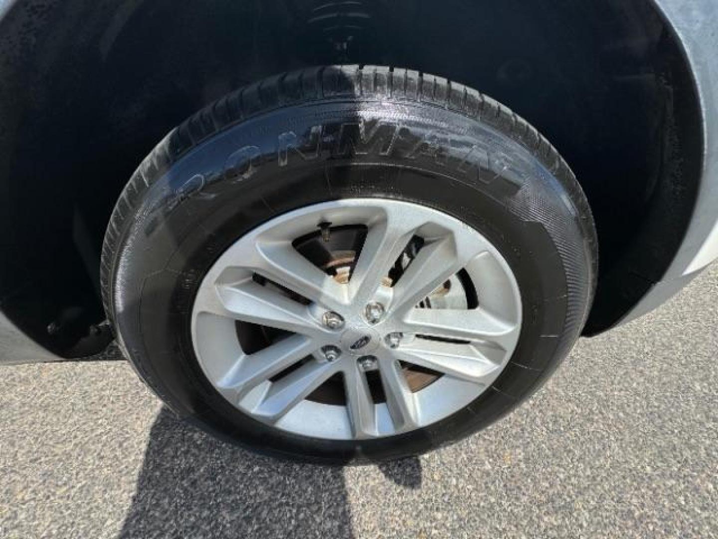 2014 White Platinum Met TC /Charcoal Black Ford Explorer XLT FWD (1FM5K7D87EG) with an 3.5L V6 DOHC 24V engine, 6-Speed Automatic transmission, located at 1865 East Red Hills Pkwy, St. George, 84770, (435) 628-0023, 37.120850, -113.543640 - Photo#11