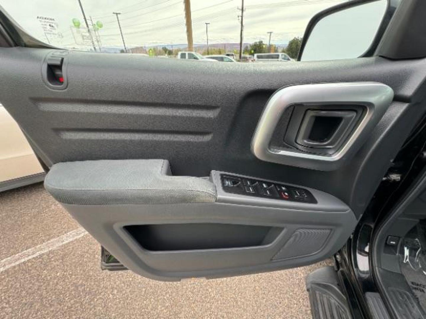 2007 Formal Black /Gray Cloth Interior Honda Ridgeline RTS (2HJYK16477H) with an 3.5L V6 SOHC 24V engine, 5-Speed Automatic transmission, located at 940 North Main Street, Cedar City, UT, 84720, (435) 628-0023, 37.692936, -113.061897 - We specialize in helping ALL people get the best financing available. No matter your credit score, good, bad or none we can get you an amazing rate. Had a bankruptcy, divorce, or repossessions? We give you the green light to get your credit back on the road. Low down and affordable payments that fit - Photo#15