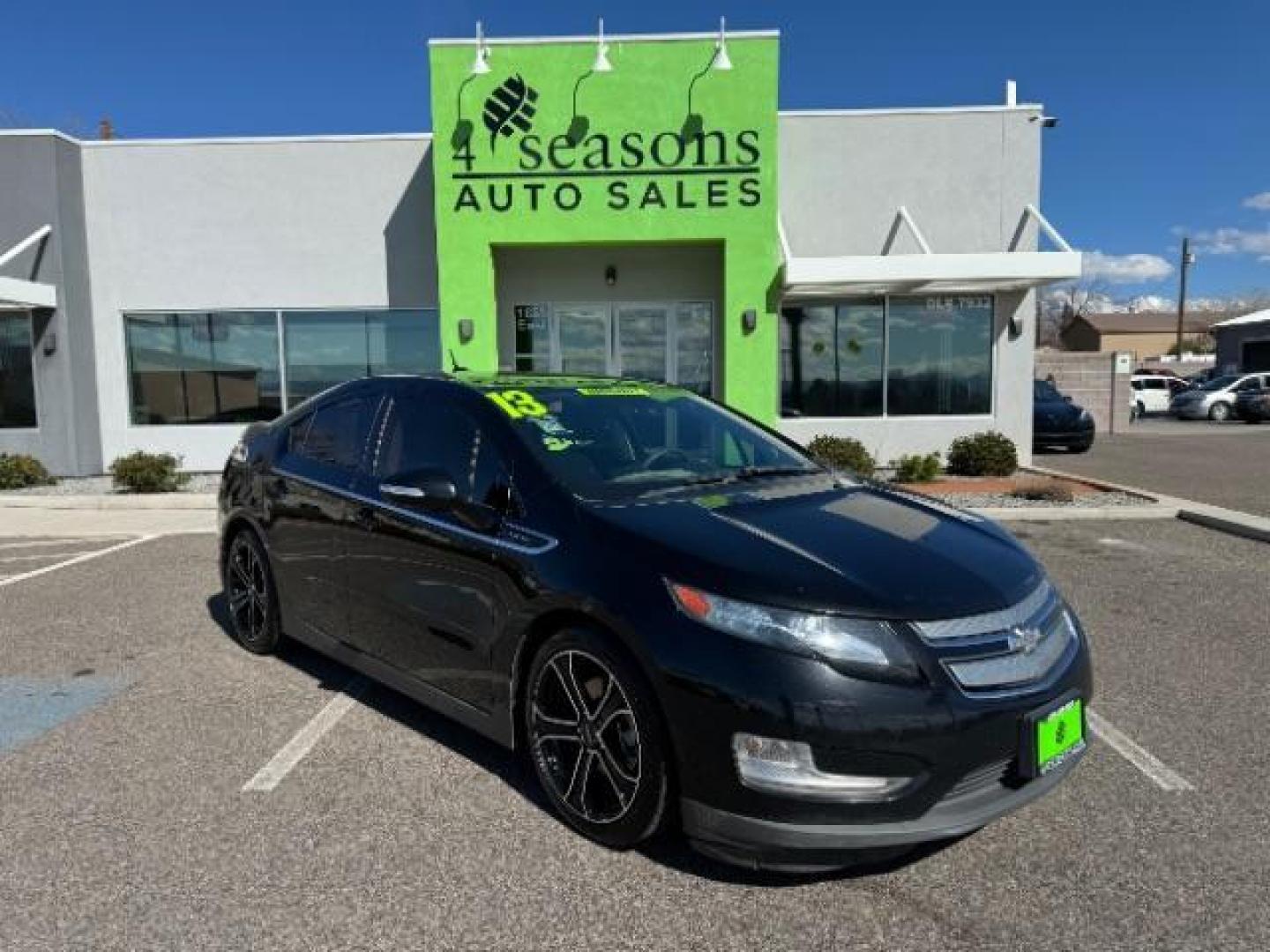 2013 Black /Tan Cloth Interior Chevrolet Volt Standard (1G1RA6E43DU) with an 1.4L L4 DOHC 16V PLUG-IN HYBRID engine, Continuously Variable Transmission transmission, located at 1865 East Red Hills Pkwy, St. George, 84770, (435) 628-0023, 37.120850, -113.543640 - ***This vehicle qualifies for the EV/Hybrid tax rebate of up to $4,000*** We are setup with the IRS to recieve direct payments within 72 hours. We file the rebate online with IRS and can credit it to your down payment, reduce the sales price OR give you cashback!! These cars will not last and can o - Photo#0