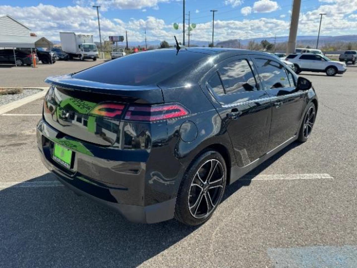 2013 Black /Tan Cloth Interior Chevrolet Volt Standard (1G1RA6E43DU) with an 1.4L L4 DOHC 16V PLUG-IN HYBRID engine, Continuously Variable Transmission transmission, located at 1865 East Red Hills Pkwy, St. George, 84770, (435) 628-0023, 37.120850, -113.543640 - ***This vehicle qualifies for the EV/Hybrid tax rebate of up to $4,000*** We are setup with the IRS to recieve direct payments within 72 hours. We file the rebate online with IRS and can credit it to your down payment, reduce the sales price OR give you cashback!! These cars will not last and can o - Photo#9