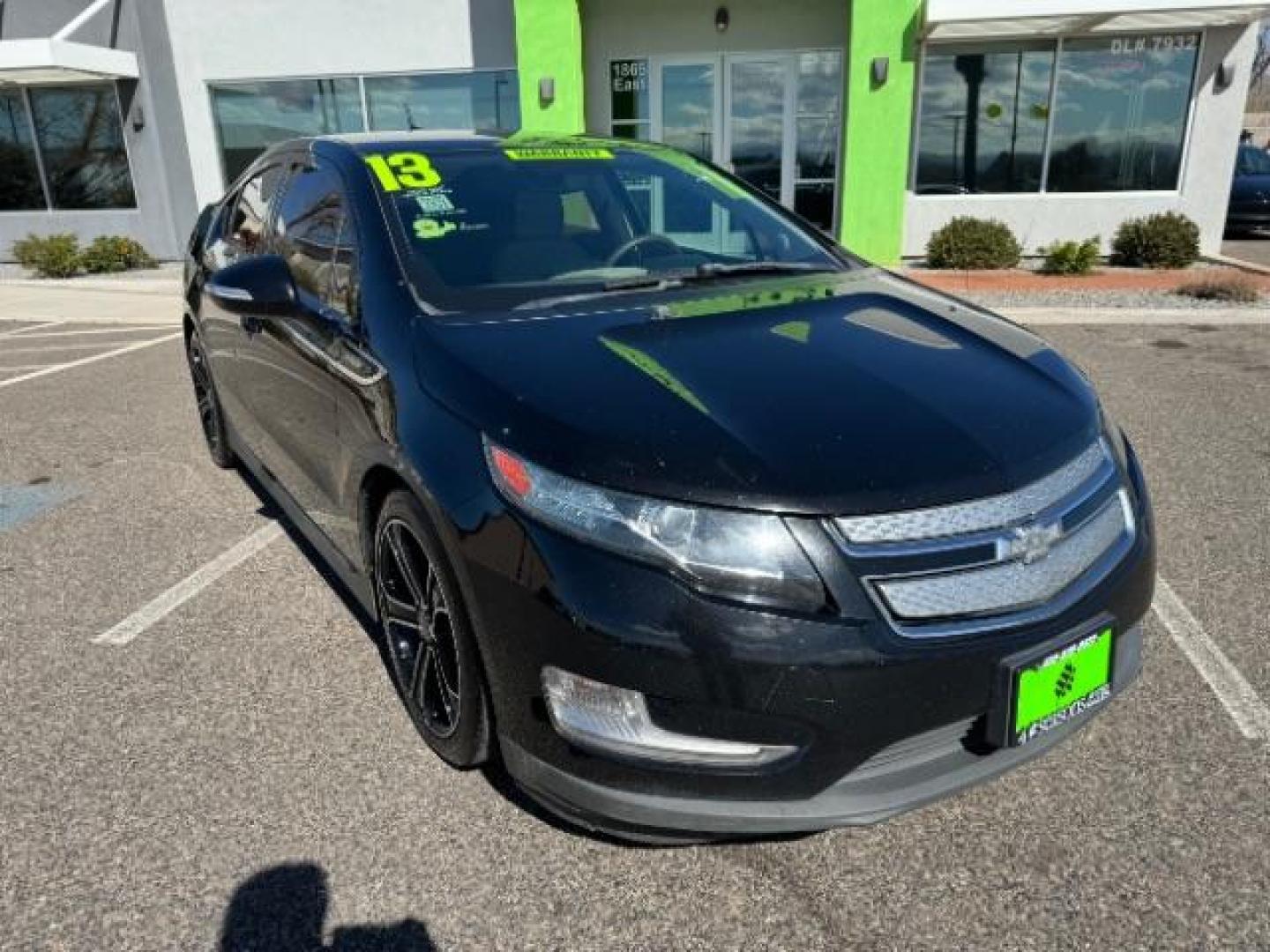 2013 Black /Tan Cloth Interior Chevrolet Volt Standard (1G1RA6E43DU) with an 1.4L L4 DOHC 16V PLUG-IN HYBRID engine, Continuously Variable Transmission transmission, located at 1865 East Red Hills Pkwy, St. George, 84770, (435) 628-0023, 37.120850, -113.543640 - ***This vehicle qualifies for the EV/Hybrid tax rebate of up to $4,000*** We are setup with the IRS to recieve direct payments within 72 hours. We file the rebate online with IRS and can credit it to your down payment, reduce the sales price OR give you cashback!! These cars will not last and can o - Photo#1