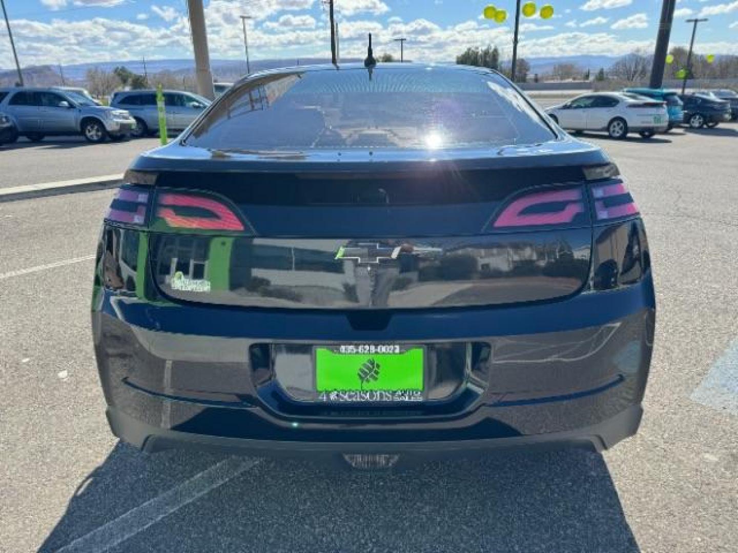 2013 Black /Tan Cloth Interior Chevrolet Volt Standard (1G1RA6E43DU) with an 1.4L L4 DOHC 16V PLUG-IN HYBRID engine, Continuously Variable Transmission transmission, located at 1865 East Red Hills Pkwy, St. George, 84770, (435) 628-0023, 37.120850, -113.543640 - ***This vehicle qualifies for the EV/Hybrid tax rebate of up to $4,000*** We are setup with the IRS to recieve direct payments within 72 hours. We file the rebate online with IRS and can credit it to your down payment, reduce the sales price OR give you cashback!! These cars will not last and can o - Photo#8